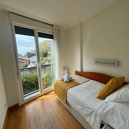 Appartement Ulia Apartments- Garden Boutique & 1 Free Parking Space