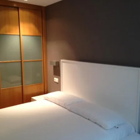 Ulia Apartments- Garden Boutique & 1 Free Parking Space Appartement