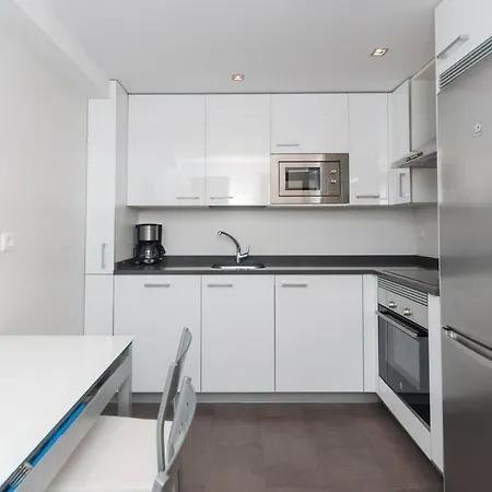 Ulia Apartments- Garden Boutique & 1 Free Parking Space Appartement