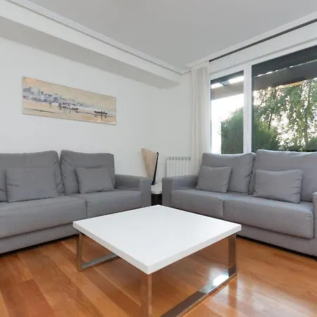 Ulia Apartments- Garden Boutique Apartment *