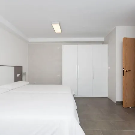 Ulia Apartments- Garden Boutique Apartamento *