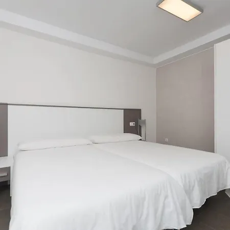 Ulia Apartments- Garden Boutique Apartamento